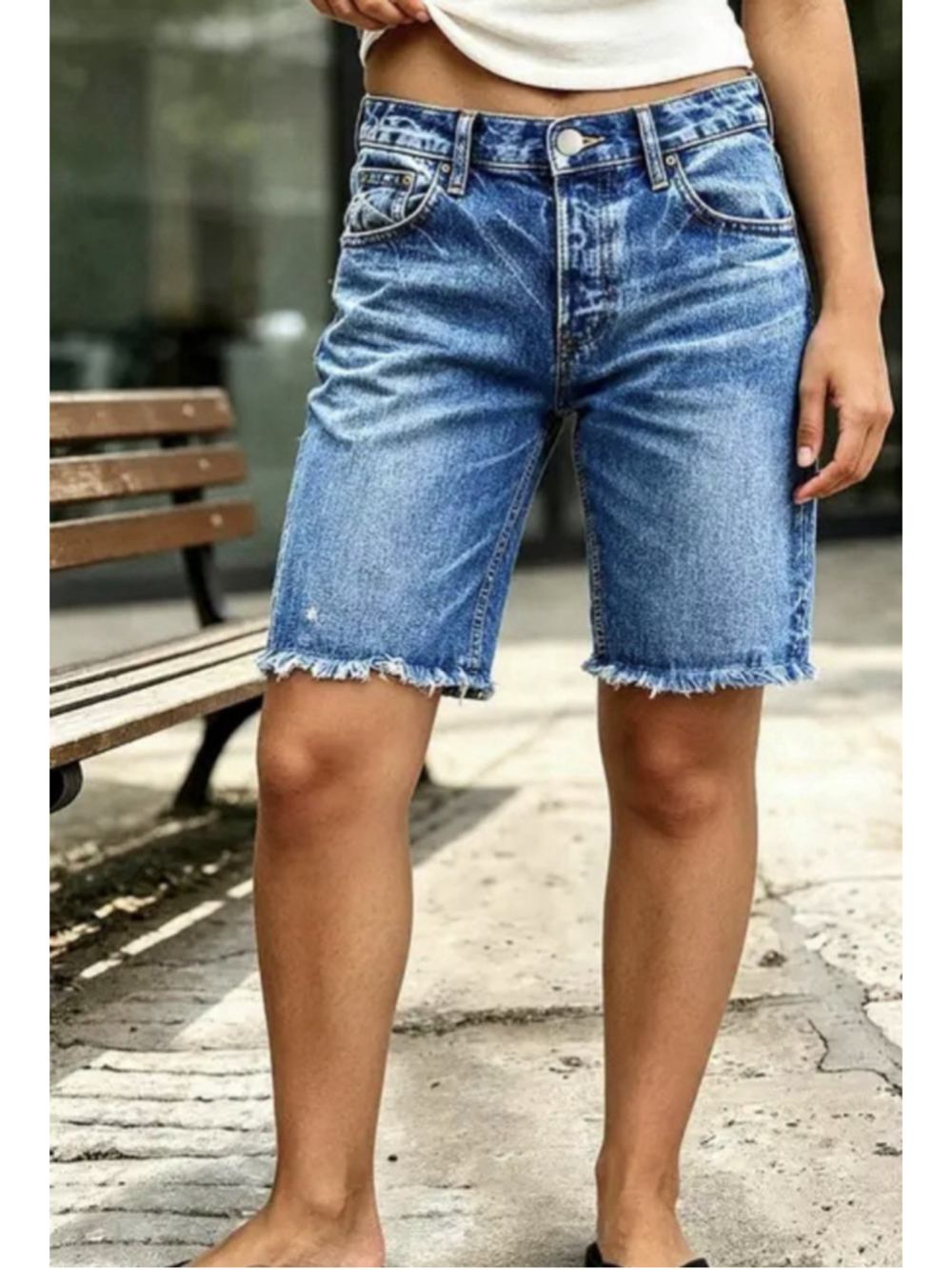 Flamingals Wash Raw Hem Mid Rise Denim Bermuda Shorts M